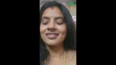 මල්ලු ලස්සන බිරිඳ පදින්න සැමියා ඇගේ පියයුරු සහ නාවික 2 පටිගත කරන්න